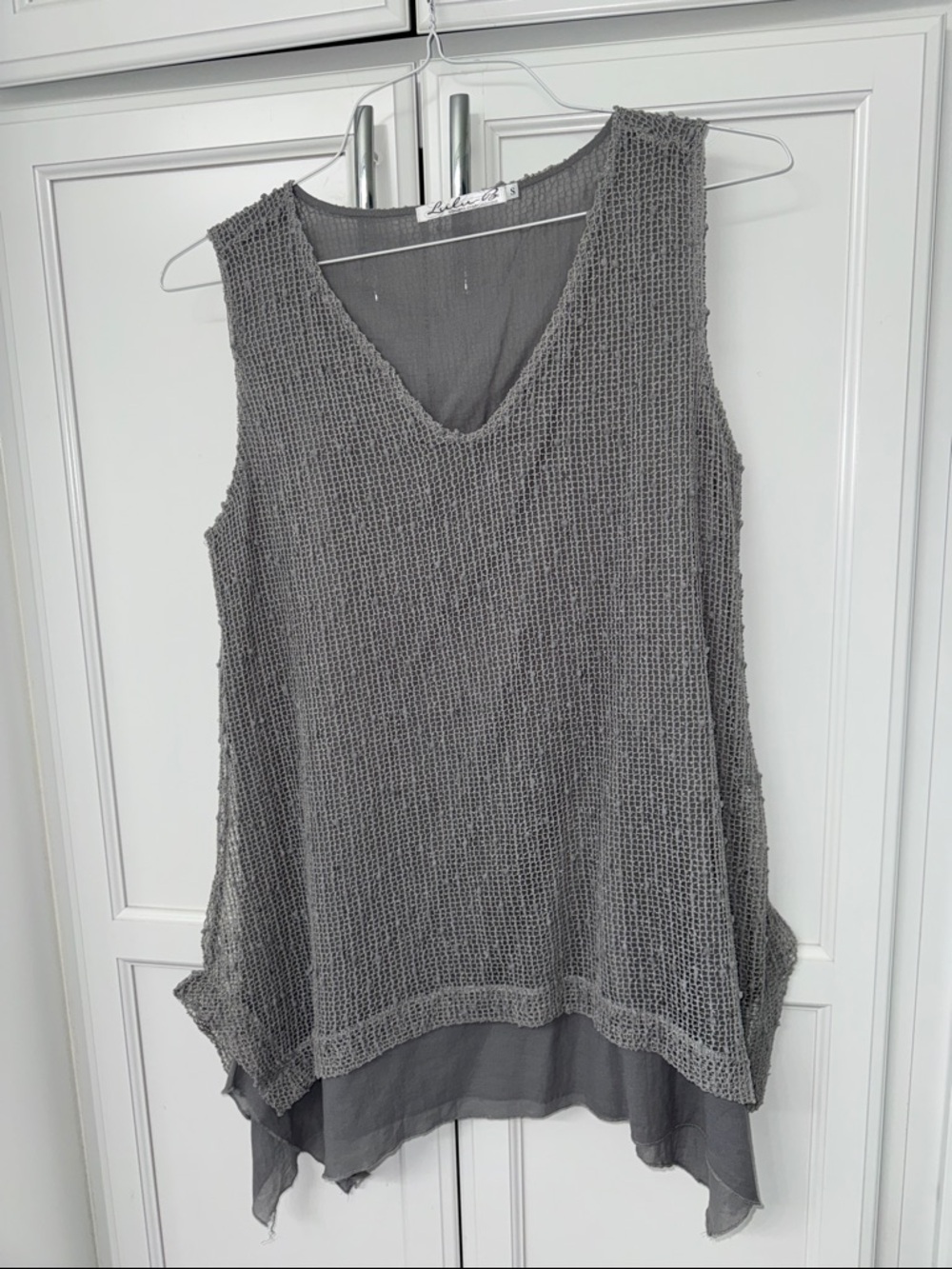 Lulu-B Gray Layered Mesh V-Neck Tank